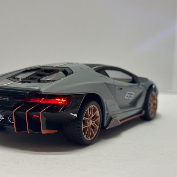 1:24 Lamborghini Centenario Diecast With Headlight & Taillight LED Gray - Picture 5 of 9